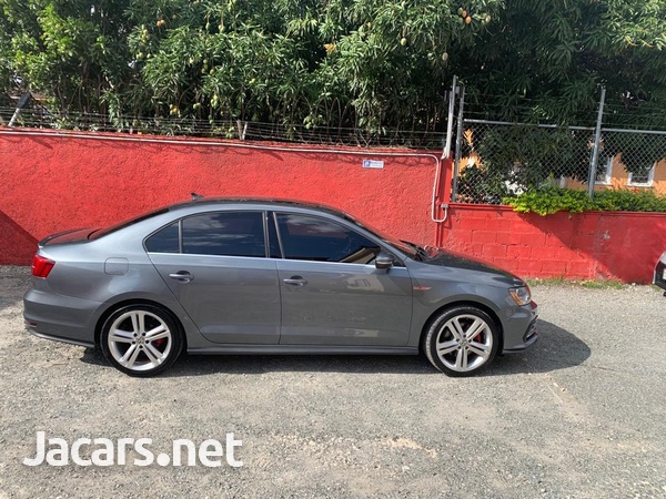 Volkswagen Jetta 2,0L 2017-8