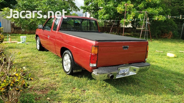 1993 Nissan pick up-4