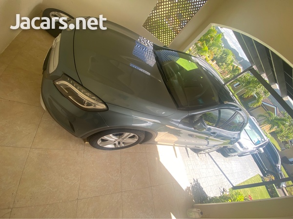 Mercedes-Benz GLA-Class 2,0L 2015-6