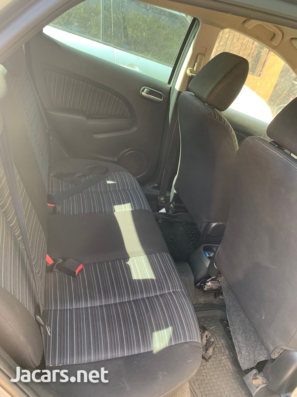 Mazda Demio 2,0L 2011-3