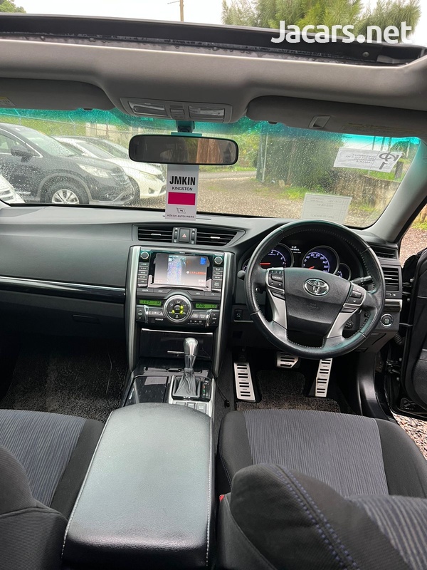Toyota Mark X 2,5L 2013-9