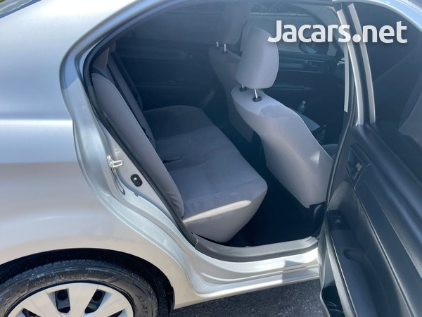 Toyota Axio 1,5L 2017-8