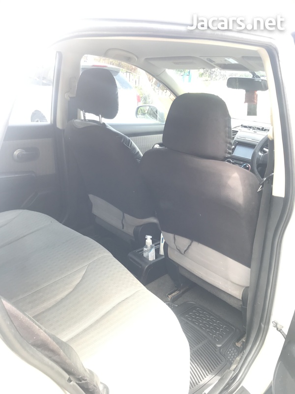 Nissan Tiida 1,5L 2008-5
