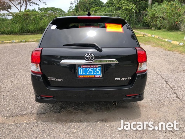 Toyota Fielder 1,8L 2013-8