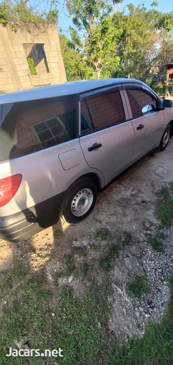 Nissan AD Wagon 1,5L 2014-3