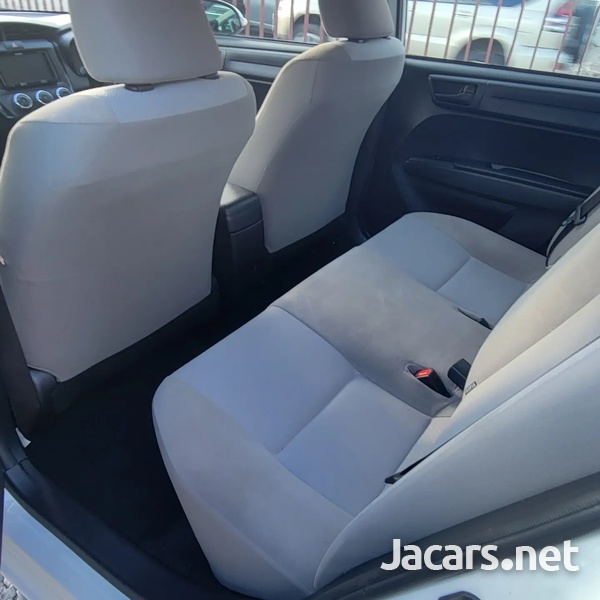 Toyota Axio 1,5L 2017-10