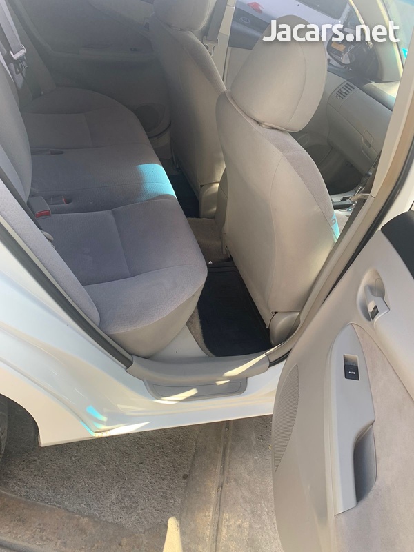 Toyota Axio 1,5L 2012-7