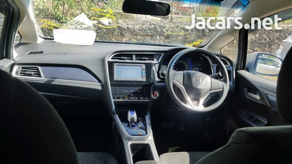 Honda Fit Shuttle 1,5L 2016-10