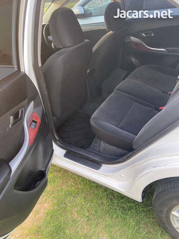Toyota Premio 1,8L 2012-10