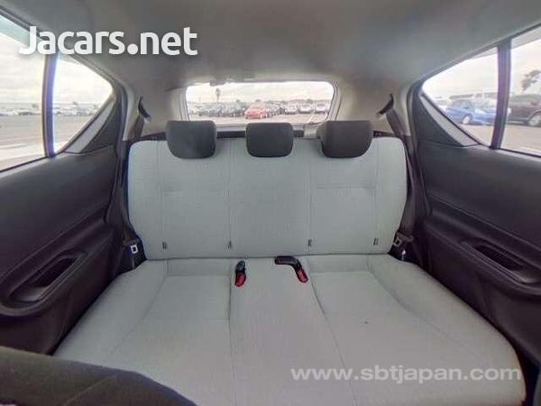 Toyota Aqua 1,5L 2017-3