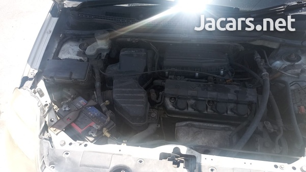 Honda Stream 2,0L 2003-6