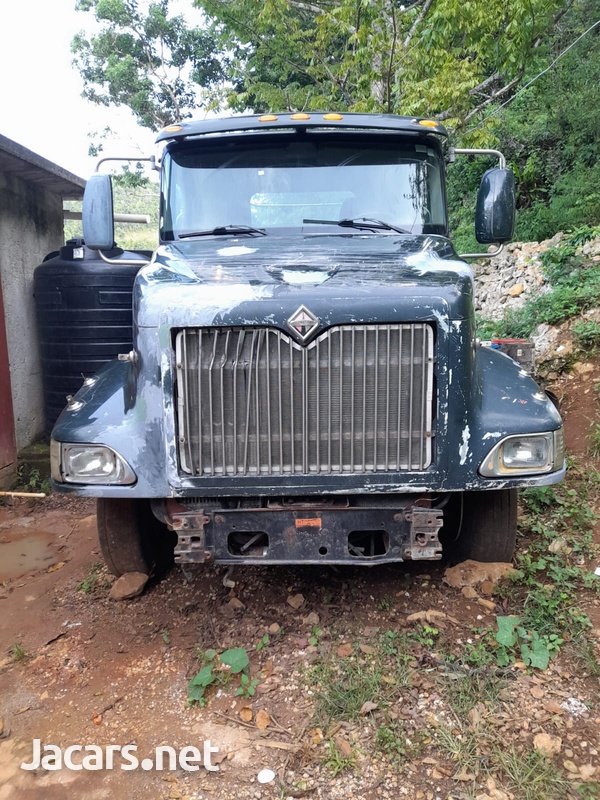 2005 International 9200 Truck-3