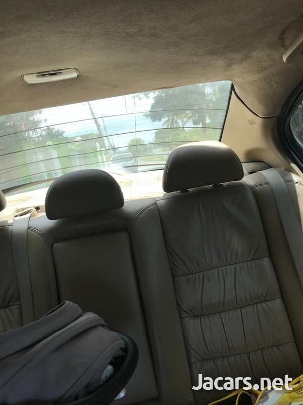 Honda Accord 3,5L 2011-1