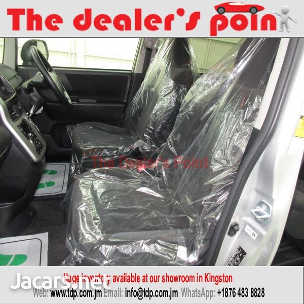 Toyota Noah 2,0L 2012-10