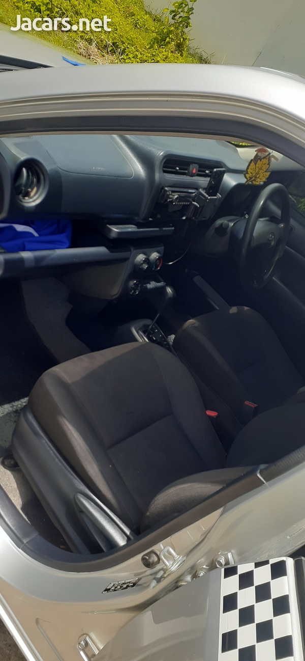 Toyota Probox 1,5L 2014-8