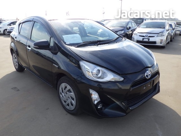Toyota Aqua 1,5L 2016-9