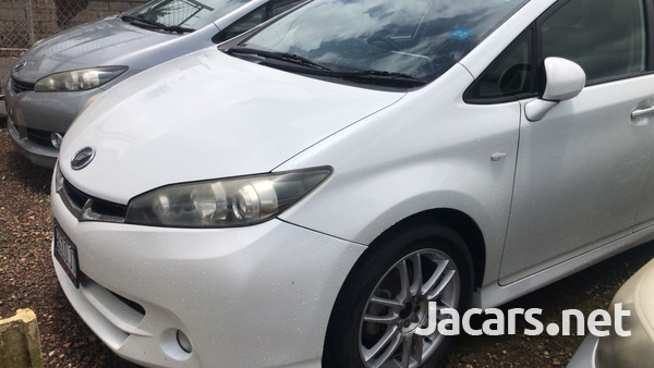 Toyota Wish 1,8L 2012-1