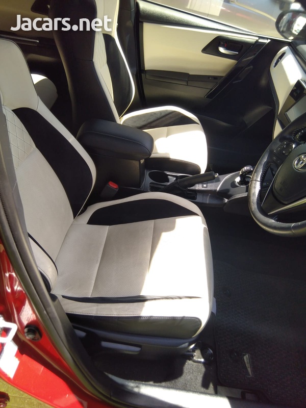 Toyota AURIS 1,5L 2017-8