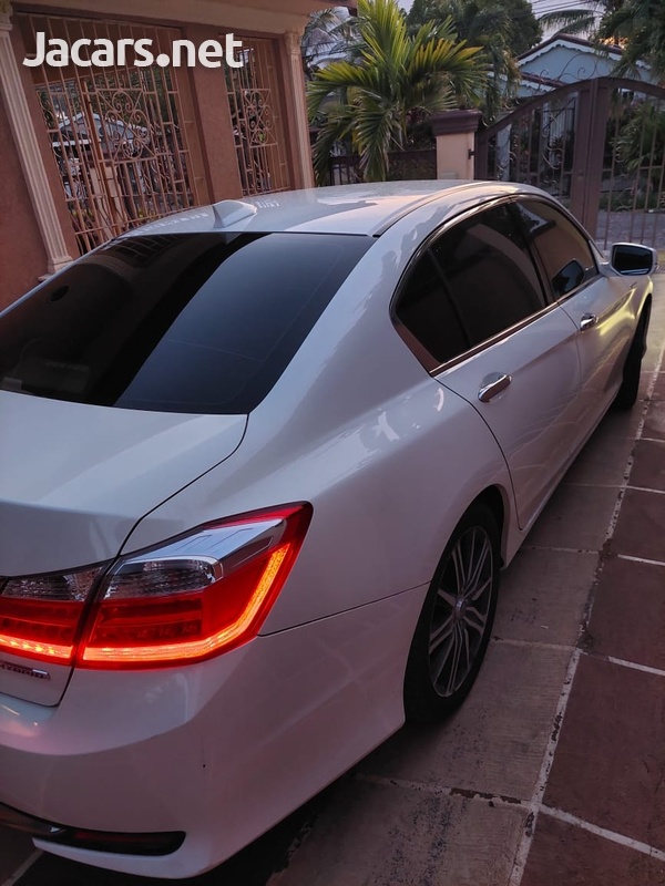 Honda Accord 2,0L 2013-9