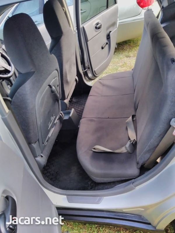 Nissan AD Wagon 1,5L 2014-6