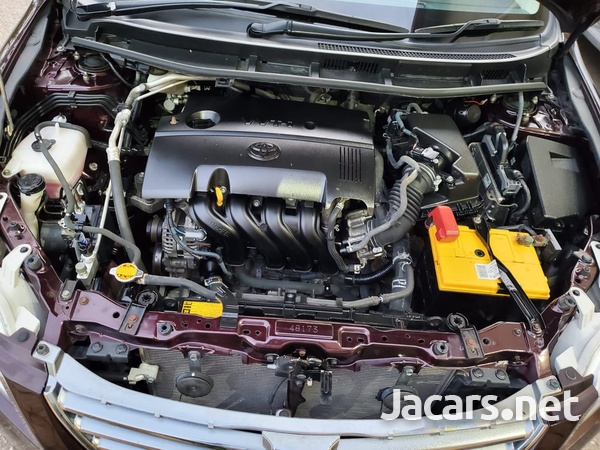 Toyota Premio 2,0L 2016-3