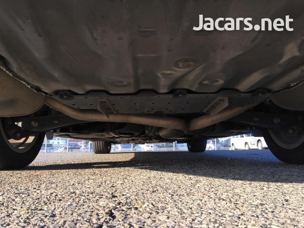 Toyota Crown 4,6L 2013-8