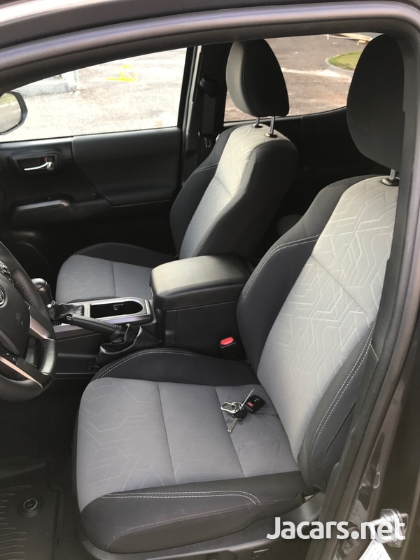Toyota Tacoma 3,7L 2021-15