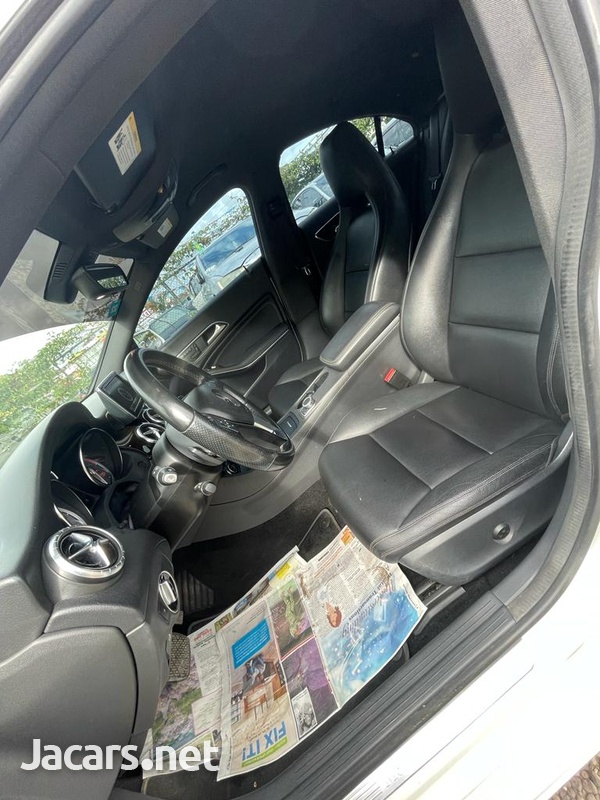 Mercedes-Benz CLA-Class 2,5L 2014-8