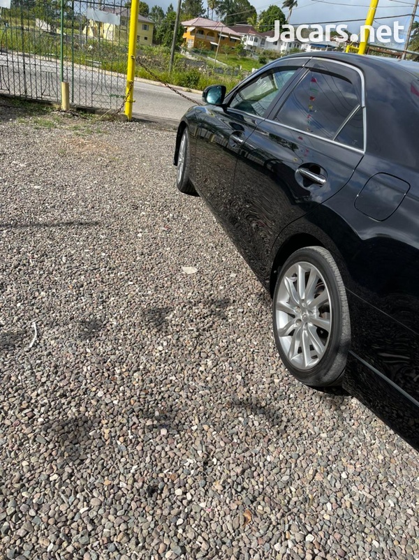 Toyota Mark X 2,5L 2012-10