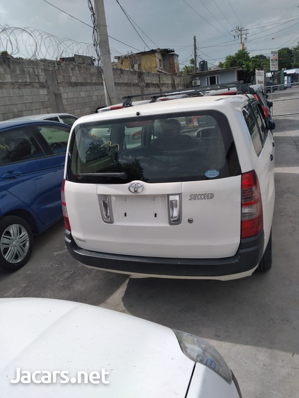 Toyota Succeed 1,5L 2013-6