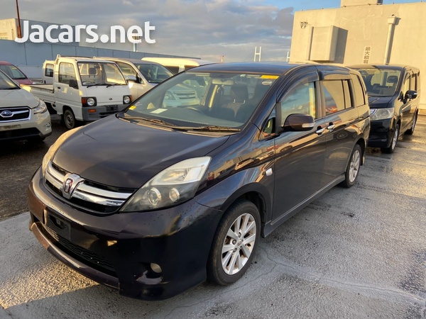 Toyota Isis 1,8L 2012-6