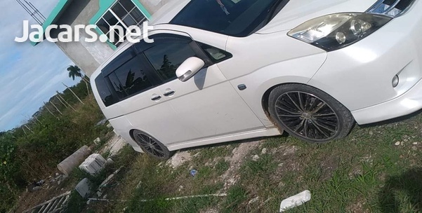 Toyota Isis 1,8L 2011-3