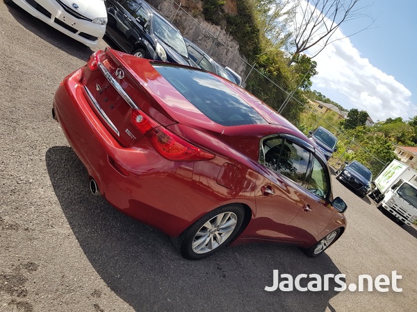 Nissan Skyline 3,5L 2015-6
