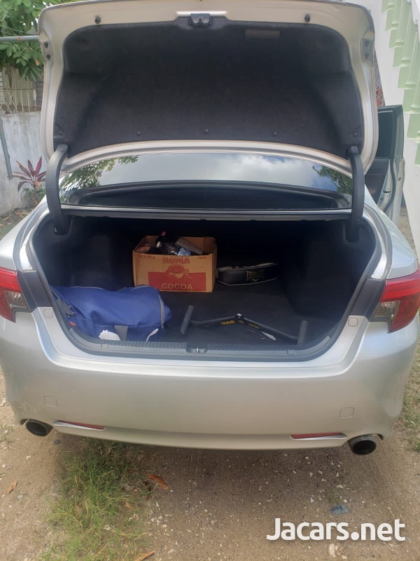 Toyota Mark X 2,5L 2016-2