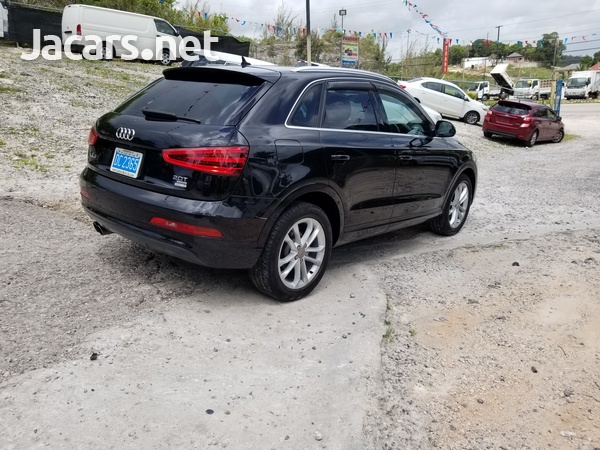 Audi Q3 2,0L 2013-10