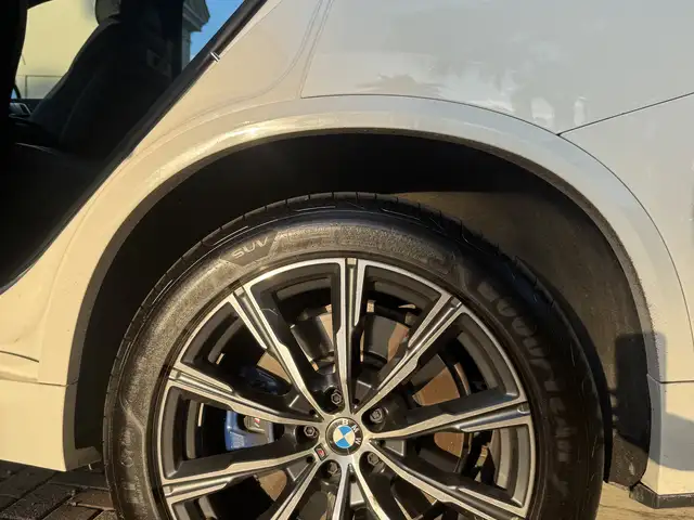BMW X5 2,5L 2022, Saint James - 8