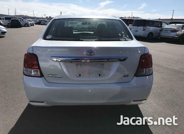 Toyota Axio 1,5L 2013-7