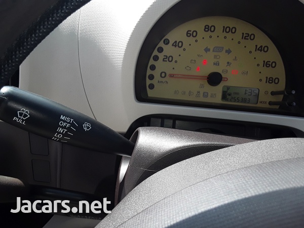 Toyota Passo 1,0L 2013-4