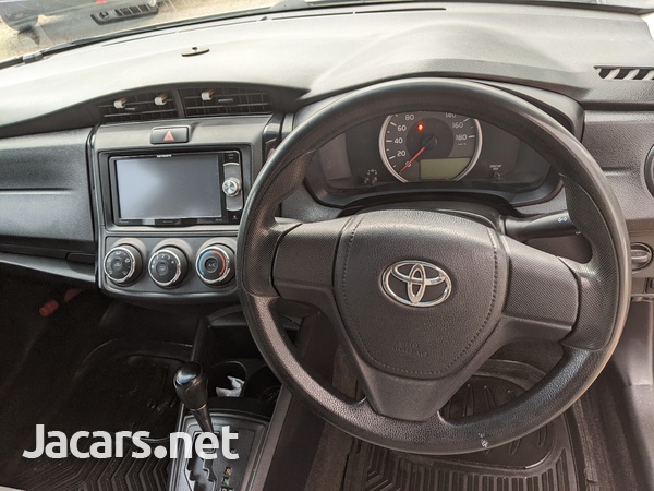 Toyota Axio 1,4L 2016-10
