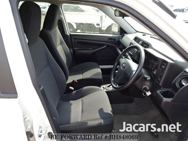 Toyota Probox 1,5L 2016-7