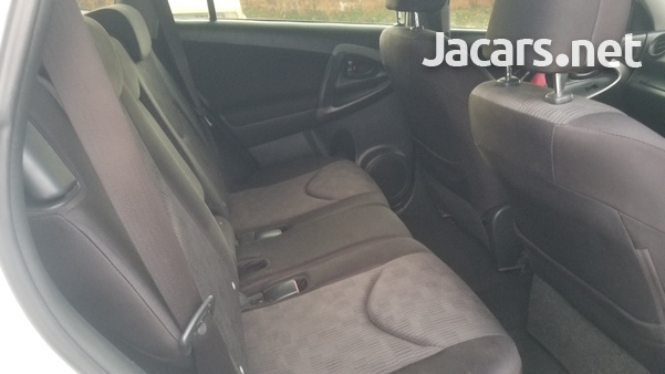 Toyota RAV4 2,0L 2012-10