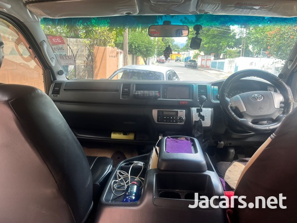 2017 Toyota Hiace-6