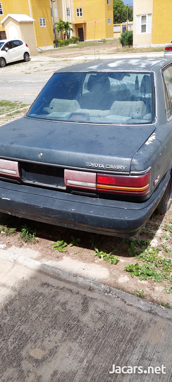 Toyota Camry 2,0L 1989-4