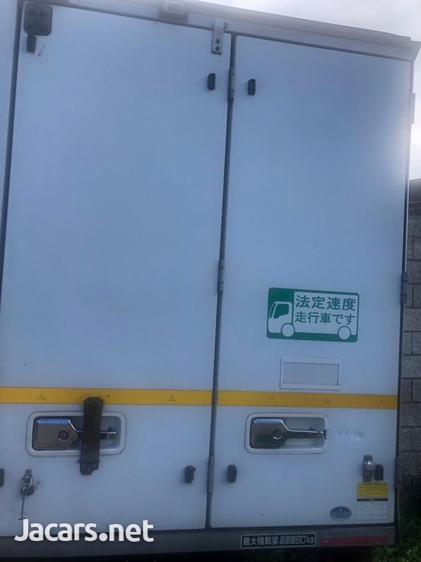 2010 Hino Dutro Truck-3