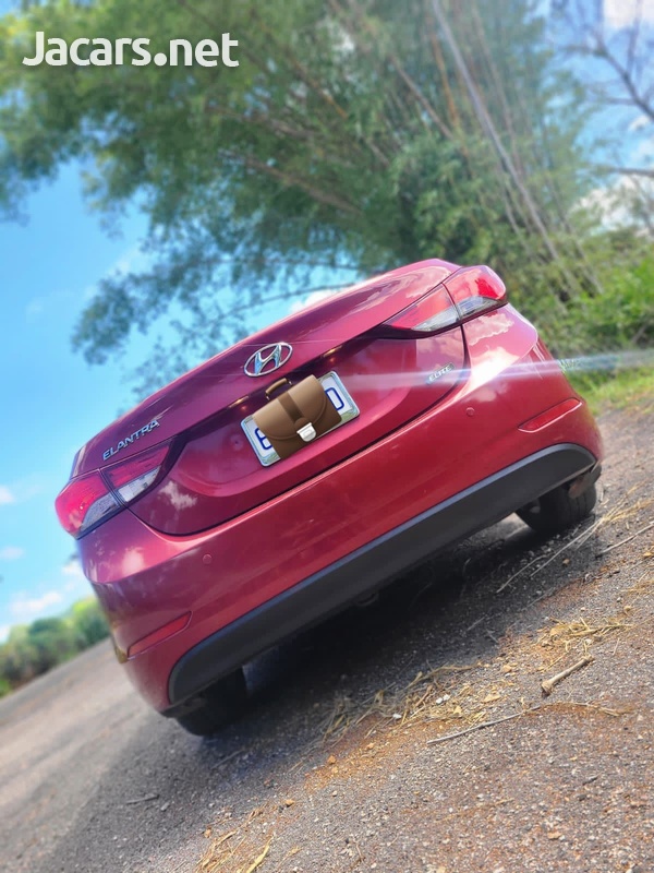 Hyundai Elantra 1,8L 2015-1