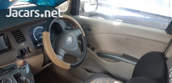 Toyota Isis 2,0L 2009-4