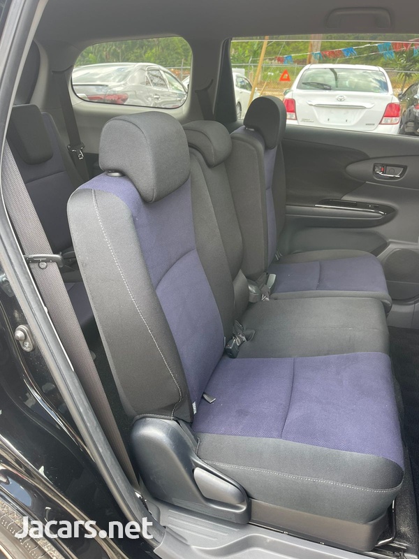 Toyota Wish 1,8L 2013-3