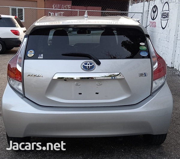 Toyota Aqua 1,5L 2017-2