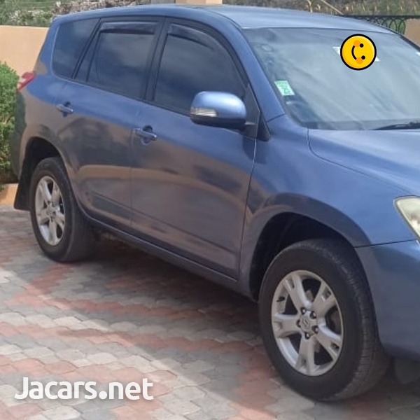 Toyota RAV4 2,0L 2012-3