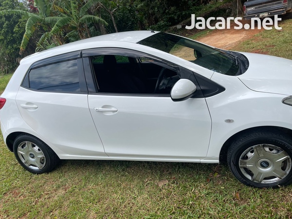 Mazda Demio 1,3L 2012-9